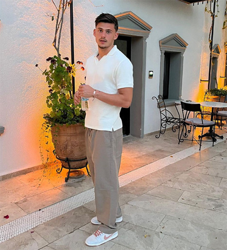 Teyzesine özendi, futbolcu sevgili buldu