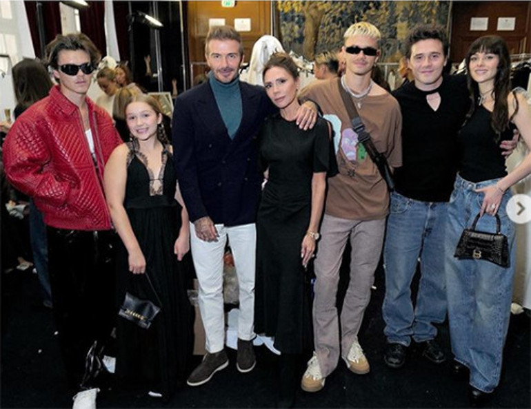 Teyzesine özendi, futbolcu sevgili buldu