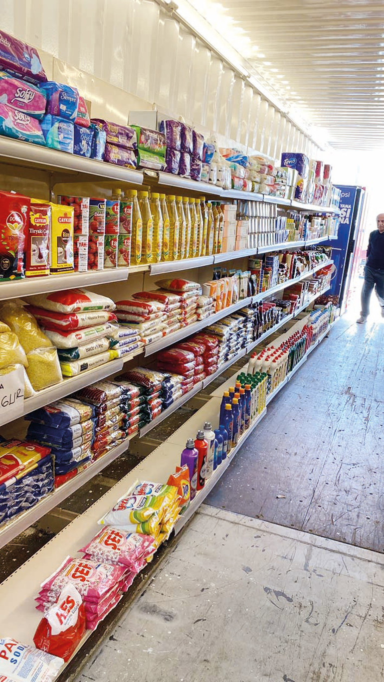 Enkazdaki Bakkal Amca’ya bir sihirli el uzandı