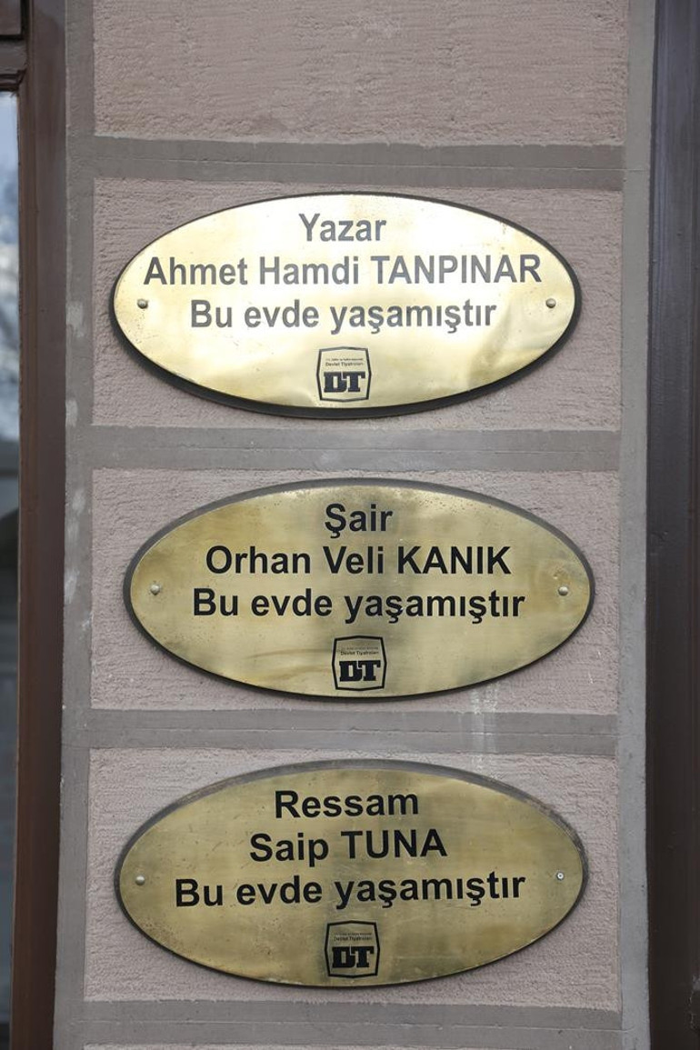 Tiyatro mabedi Evkaf Apartmanı