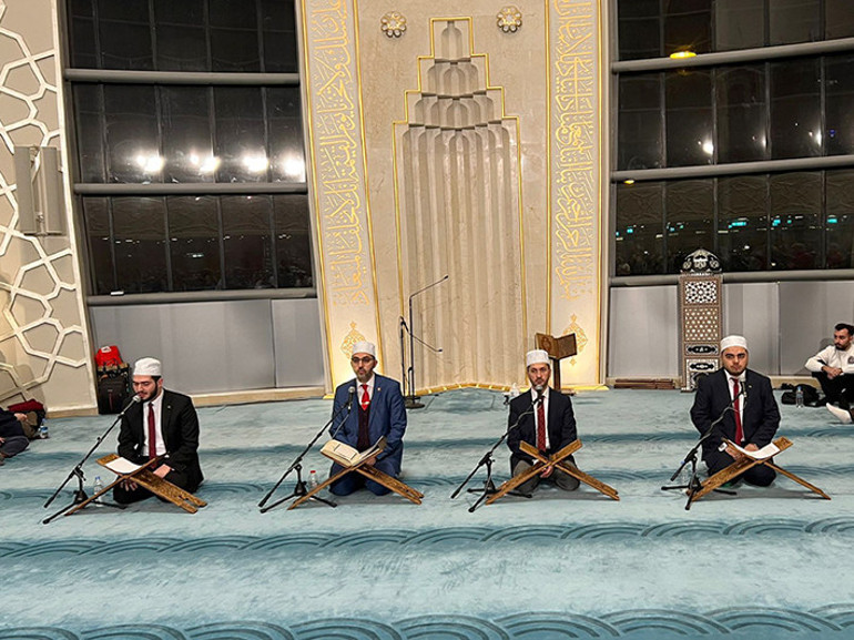 Kadir Gecesi dualarla idrak edildi