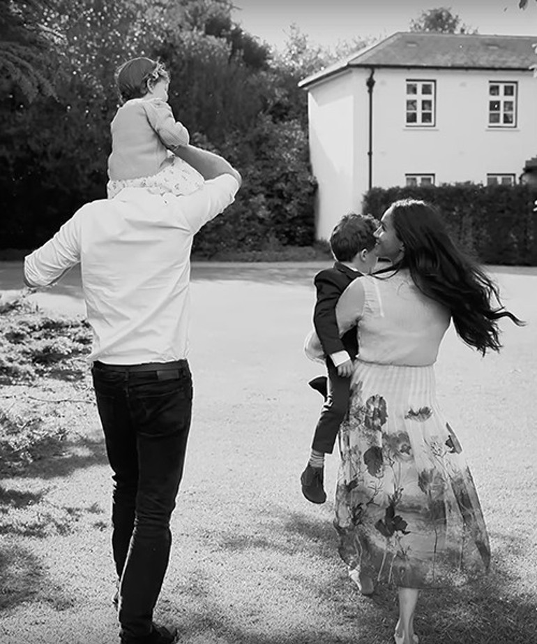 Harrynin çocukları yok, Camillanın torunları bile orada: İstenmediği sarayın hanımı oldu