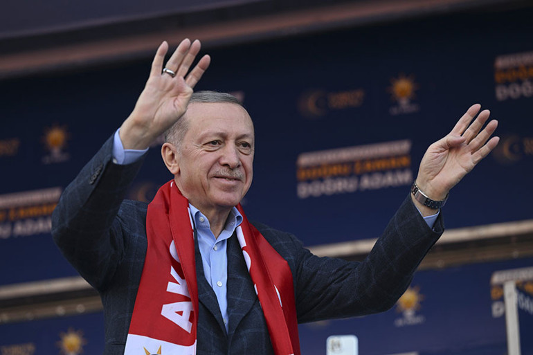 Son dakika... Cumhurbaşkanı Erdoğan: İHAları SİHAları satacakmış, sen kimsin, neyi satıyorsun