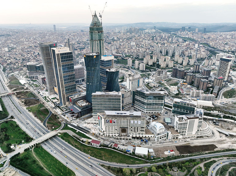Bakan Murat Kurum, Finans Merkezi’nin ekonomiye katkısını değerlendirdi: 15 Mayıs’ta fonlar kapınızda