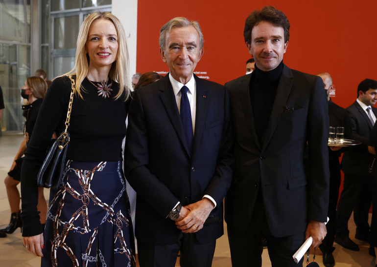 Dünyanın en zengin insanının en zor kararı... Yıllardır bu soruya yanıt aranıyor: Bernard Arnaultdan sonra yerine kim geçecek