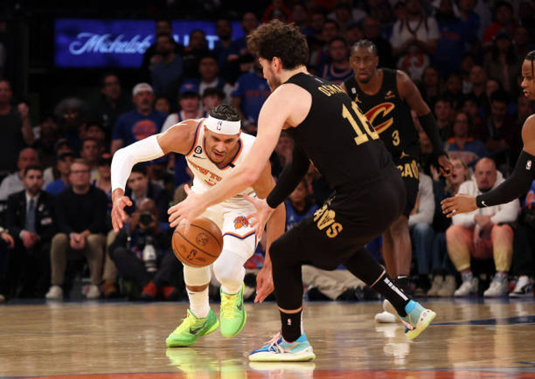 NBAde Gecenin Sonuçları: New York Knicks, Cleveland Cavaliersa karşı 2-1 öne geçti
