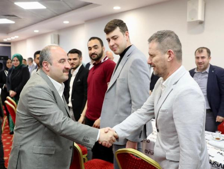 Bakan Varank: Kimlik siyaseti eski Türkiye’de kaldı