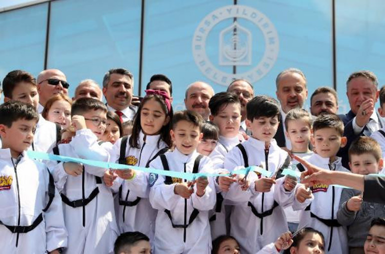 Bakan Varank: Bizim ortaya koyduğumuz projeler, birilerinin hayallerine bile gelmiyor