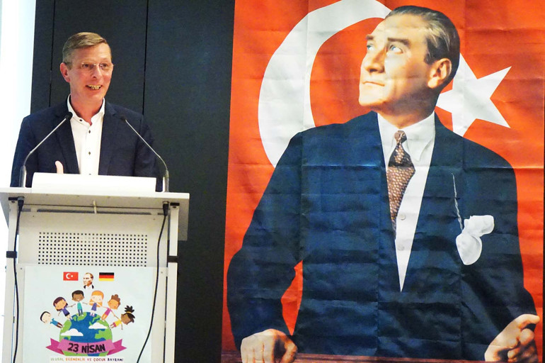 Almanya’da 23 Nisan coşkusu