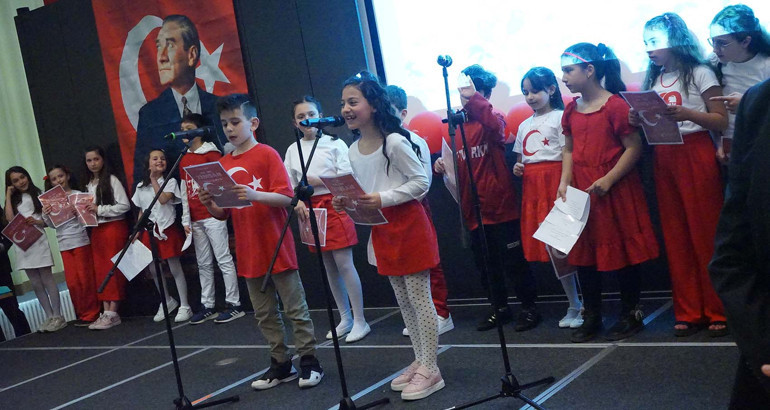 Almanya’da 23 Nisan coşkusu