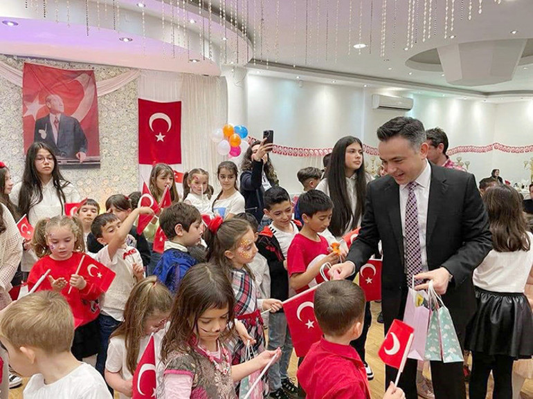 Manchester’de 23 Nisan coşkusu