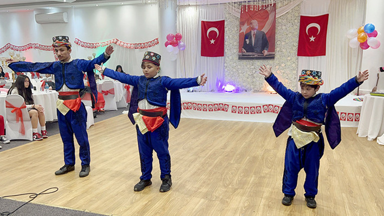 Manchester’de 23 Nisan coşkusu
