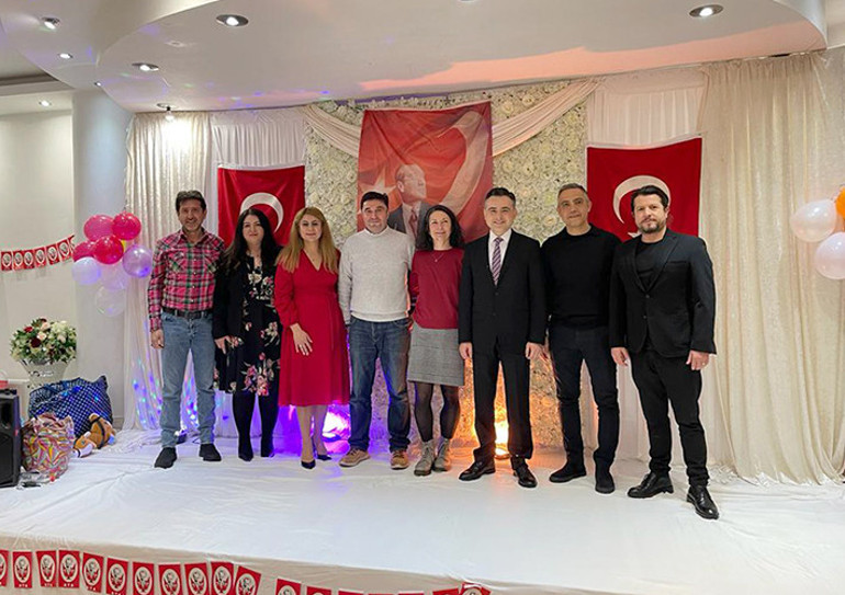 Manchester’de 23 Nisan coşkusu