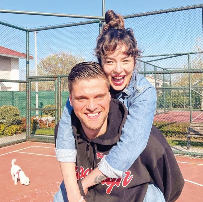 Çağatay Ulusoy gecelerde... O kadın Ece mi