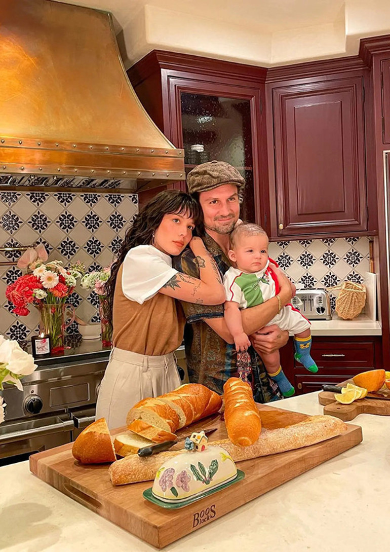 Herkes ona ‘milli yenge’ diyordu: Ünlü şarkıcı Halsey ve Türk sevgilisi ayrıldı