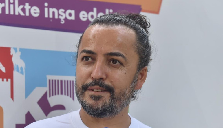 ‘Adım başı güzellik haksız rekabet sebebi’