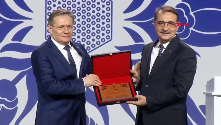 Akkuyu NGSye ilk yakıt töreni... Putin: Türk-Rus tarihinin en büyük projelerinden biri