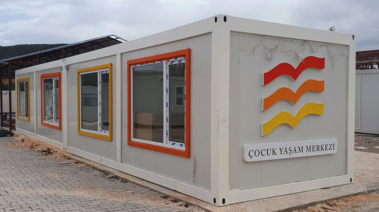 Depremzede çocuklar için yaşam merkezi