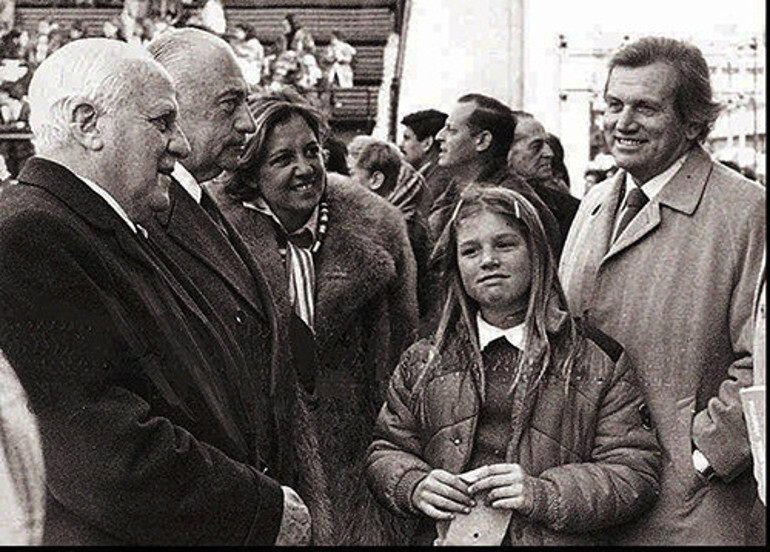 Sevdiğine kavuştuğu gün gözyaşlarını kalbine akıttı: Babasının düğüne katılmasını yasakladılar