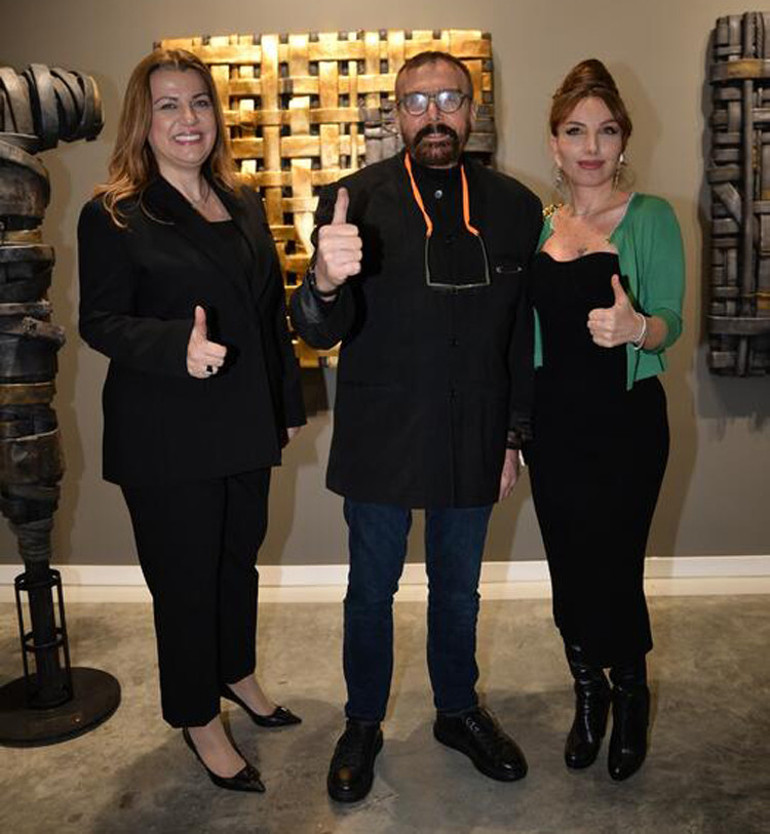 Bubi’nin ‘Rölyef Kafesler ve Heykeller’ sergisi ziyaretçileriyle buluşuyor