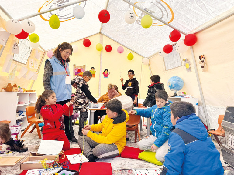 Depremden etkilenen 10 ilde sınıfta kalma yok