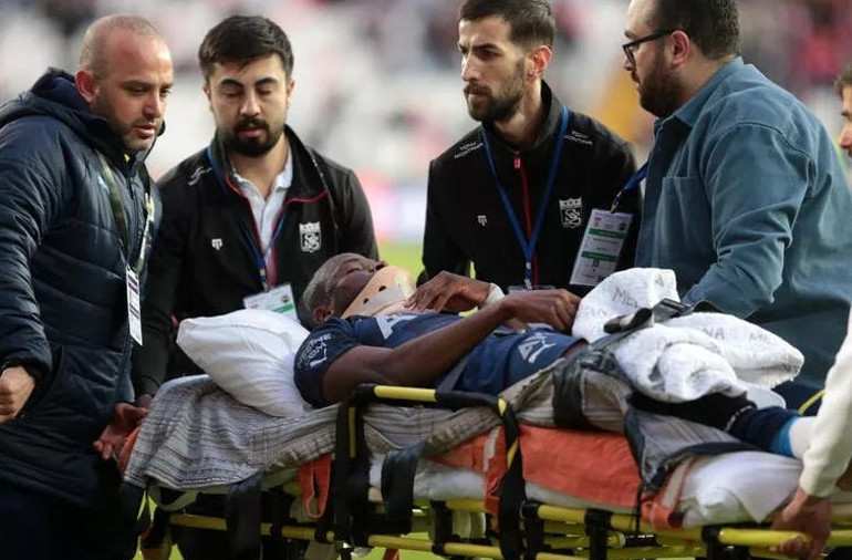Sivasspor - Fenerbahçe maçında Ferdi Kadıoğlu fırtınası Kariyerinde bir ilki yaşadı... Sinirleri çelikten yapılmış
