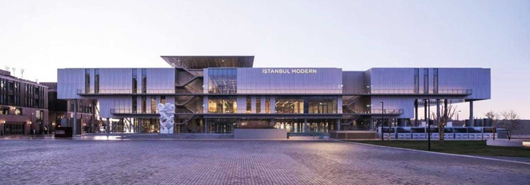 İstanbul Modern’den sade açılış