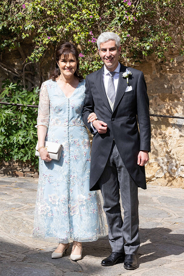 Düğüne, gelinin annesi damga vurdu: O omuzundaki lahana mı