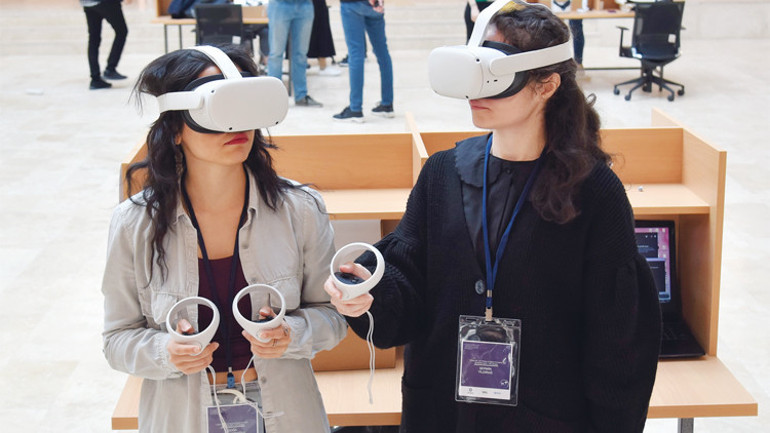 Öğretmen yapay zekâ olacak: Sanal üniversitede bir gün