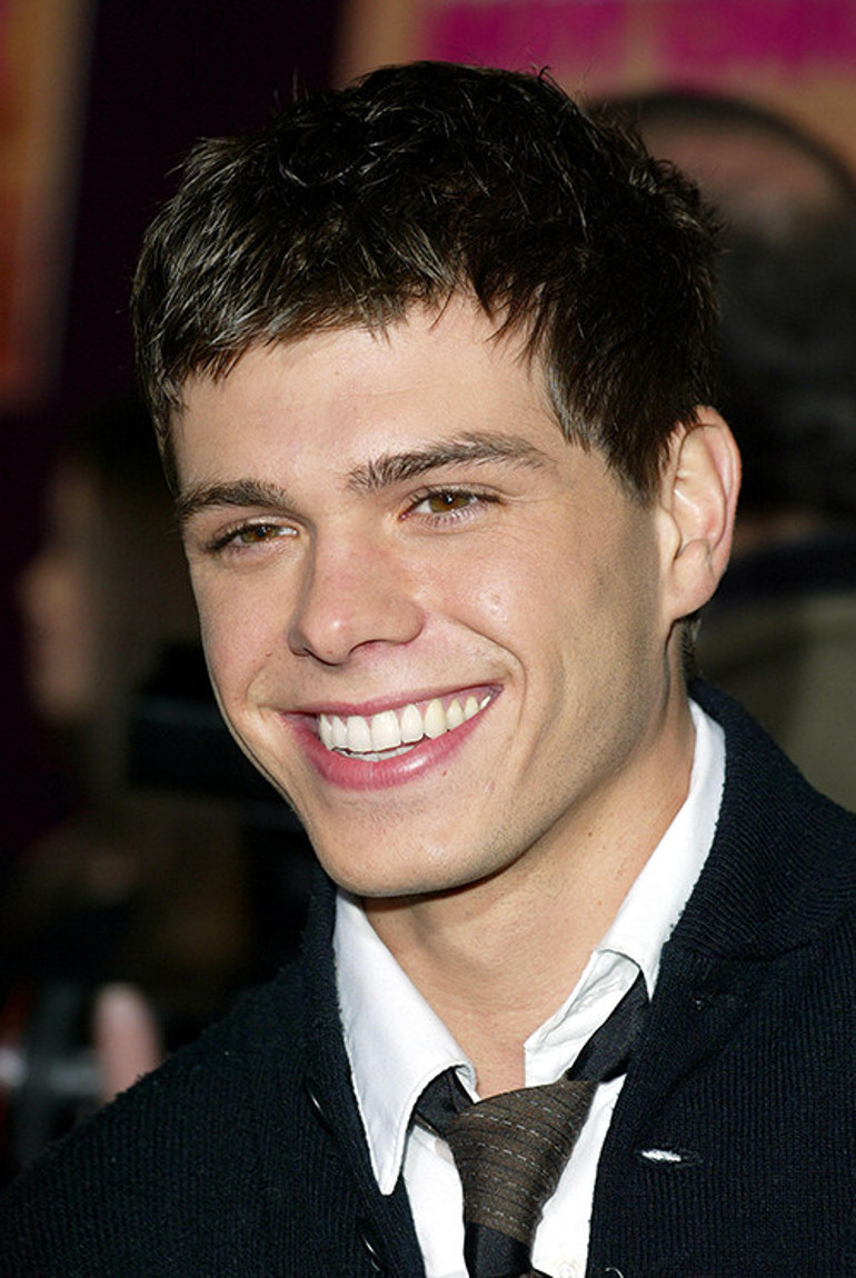 Üzerinde bornoz vardı, bana soyunmamı söyledi: Tacize direndiğim için beni kovdular