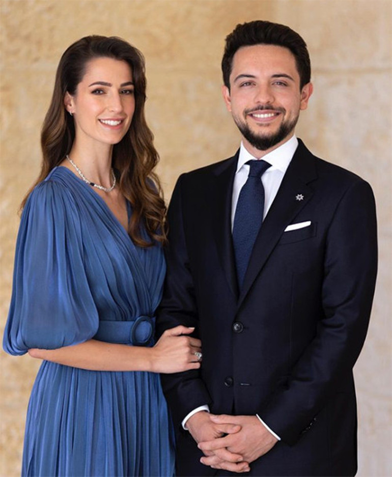 Neden el ele tutuşmadıkları merak konusuydu: Damat herkesi şaşırttı