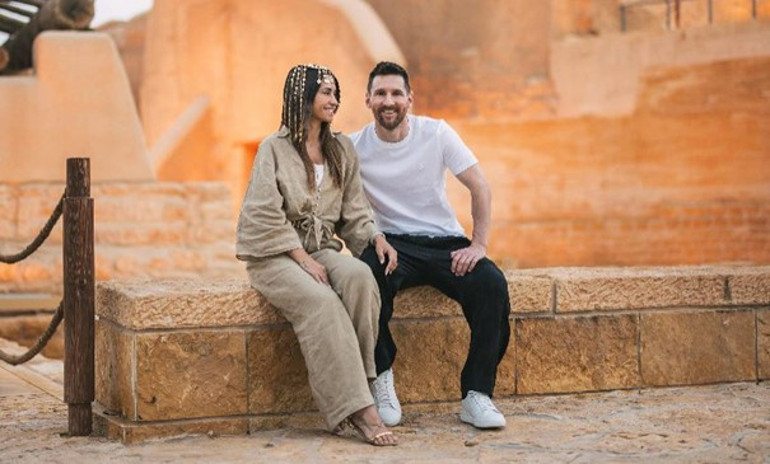 Lionel Messi futbol tarihinin en pahalı imzasını atıyor Ronaldoyu bile ikiye katlayacak... İnanılmaz teklif ortaya çıktı...