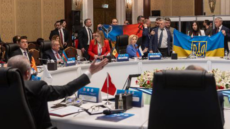 Ankaradaki zirvede Ukrayna protesto girişiminde bulundu Şentoptan çok sert tepki