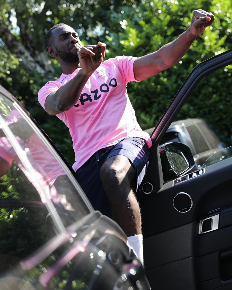 Yannick Bolasie: Fenerbahçe ve Beşiktaştan teklif almıştım