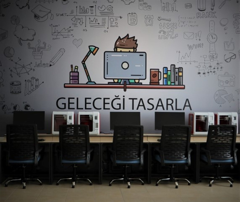 Türkiyenin ilk havacılık ve uzay lisesi Ankarada açıldı