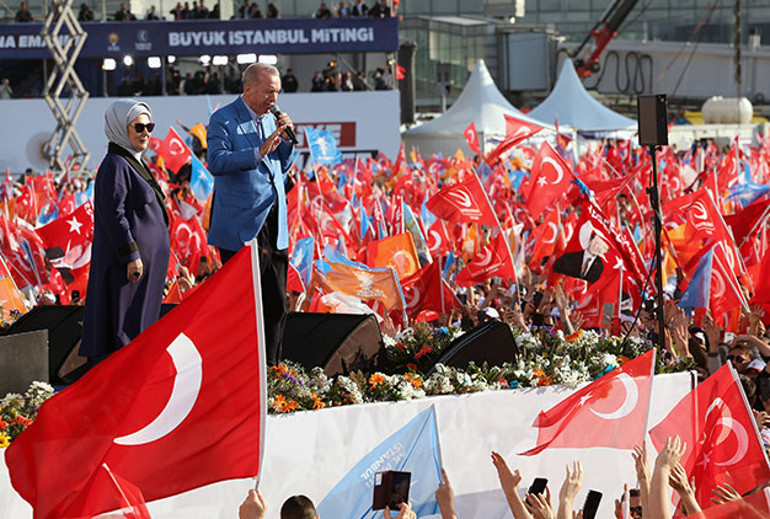 Büyük İstanbul Mitingi dünyada manşet: Erdoğandan güç gösterisi