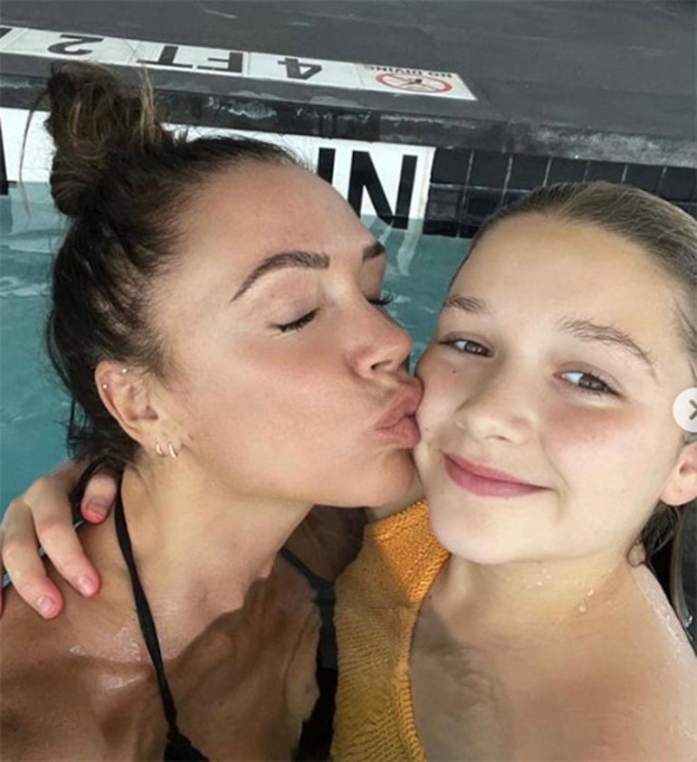 Neredeyse babaanne olacak... Buharda pişmiş sebzeyle yıllara meydan okuyor