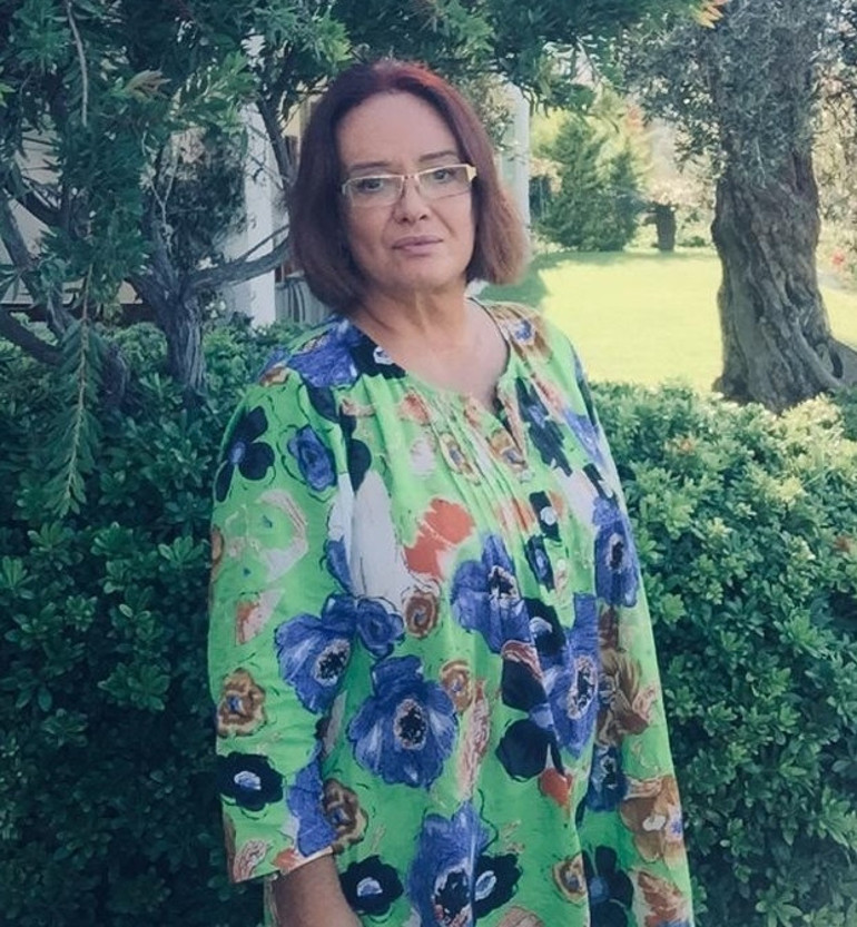 Müjde Ar sahte hesaplara savaş açtı