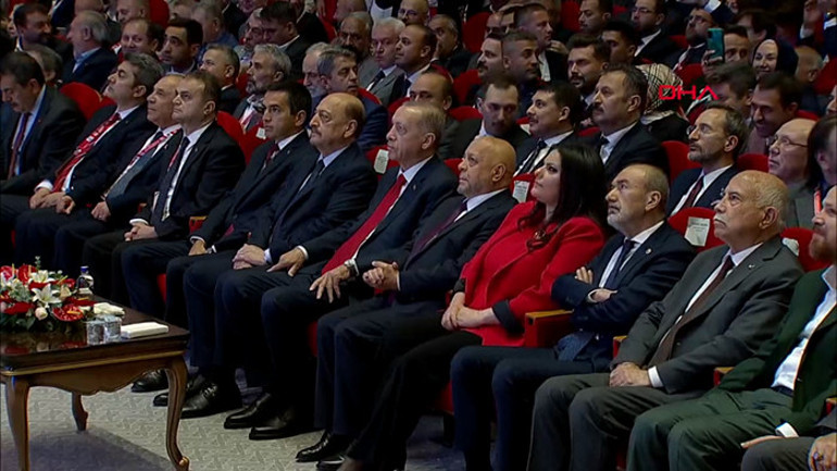 Cumhurbaşkanı Erdoğan: En düşük memur maaşı 22 bin lirayı bulacak