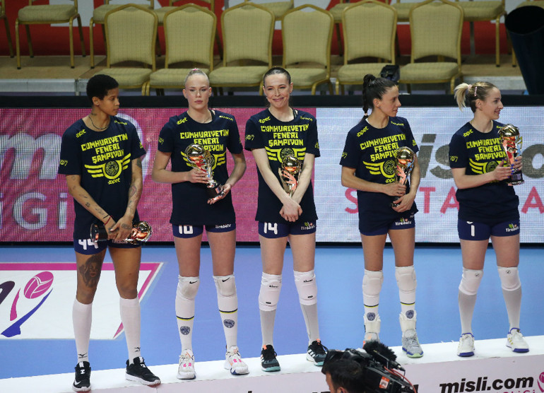 Son Dakika: Sultanlar Liginde şampiyon Fenerbahçe Opet Eczacıbaşı Dynavit maç alamadı