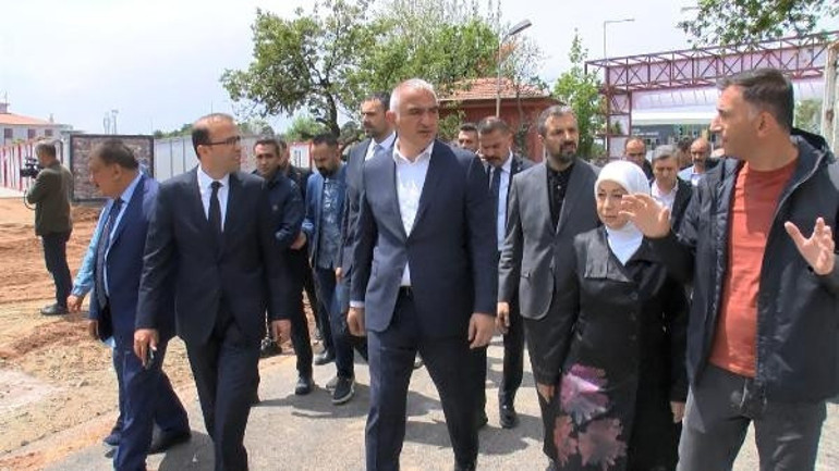 Bakan Ersoy: Afet bölgesi ilan edilen 17 il için yeni başvuru dönemini başlatıyoruz