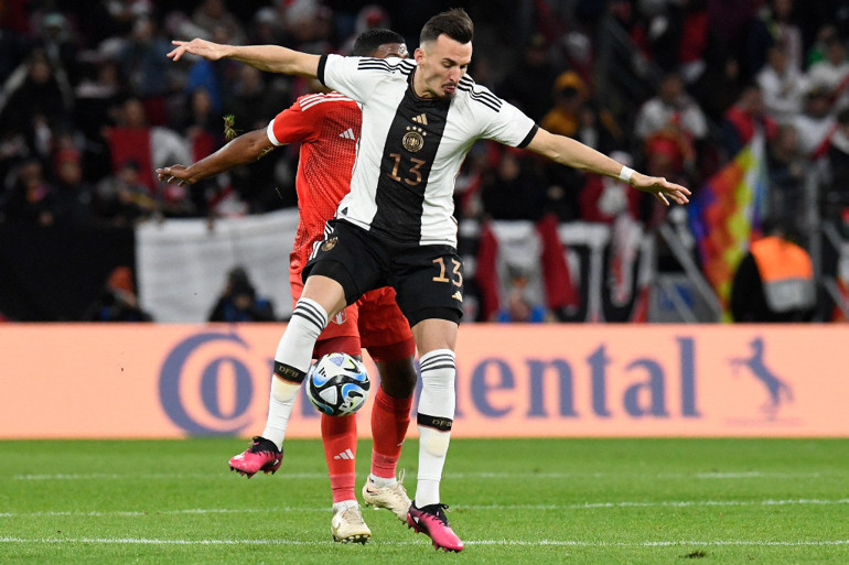 Fenerbahçenin oyuncusu Mergim Berisha için 20 milyon Euroluk plan