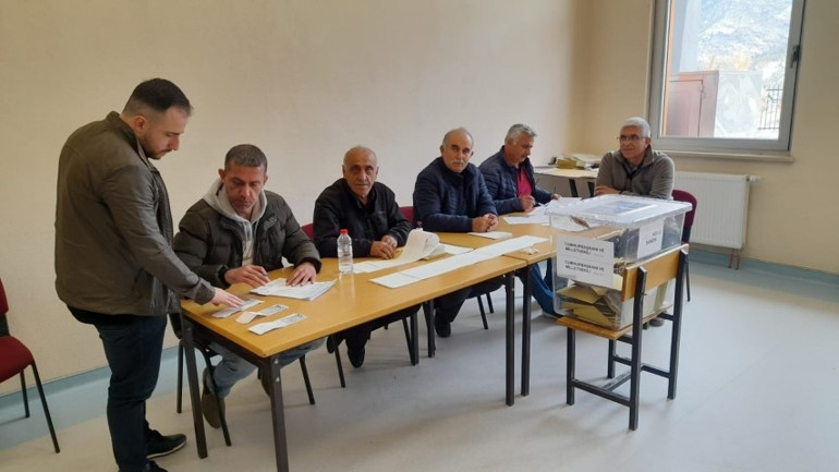7’nci kez taşınan Yusufeli’de ilk seçim heyecanı