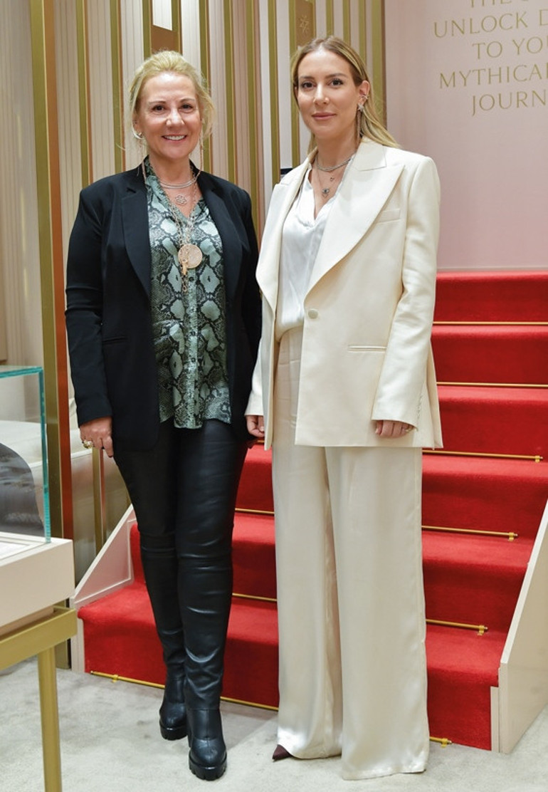 Anneler Günü daveti