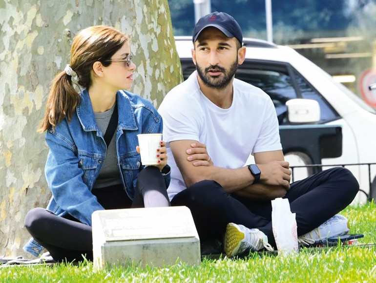 Türkücü Ceylanın imdadına Demet Akalın yetişti