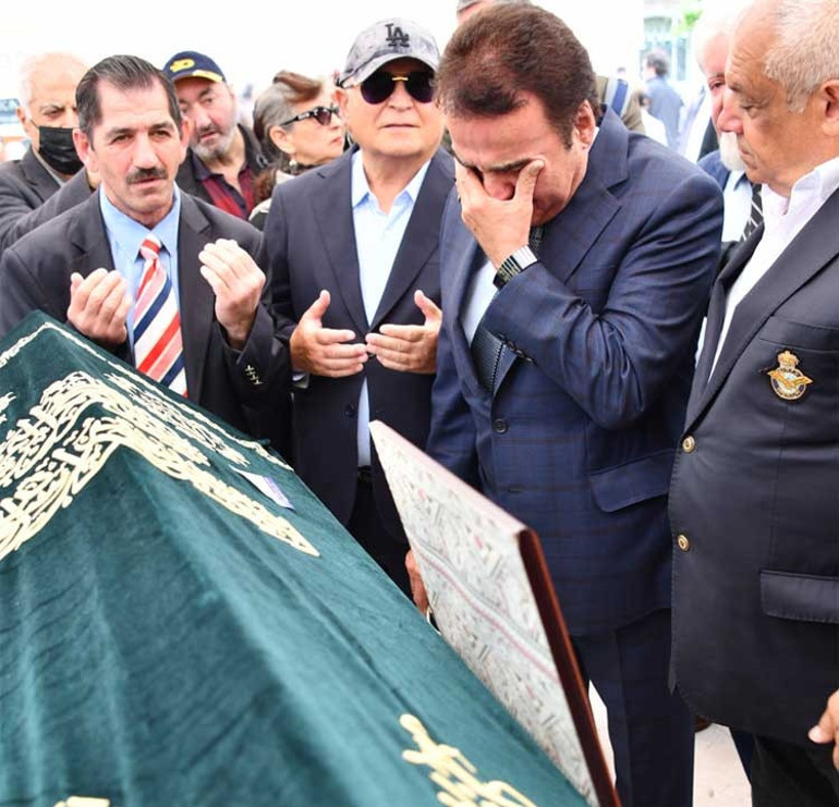 Nuri Sesigüzel son yolculuğuna uğurlandı