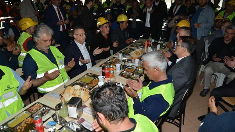 Fuat Oktay: Cumhurbaşkanı yardımcılığı sevdasına düştükleri için kendi vatandaşlarının sorunlarını göremiyorlar