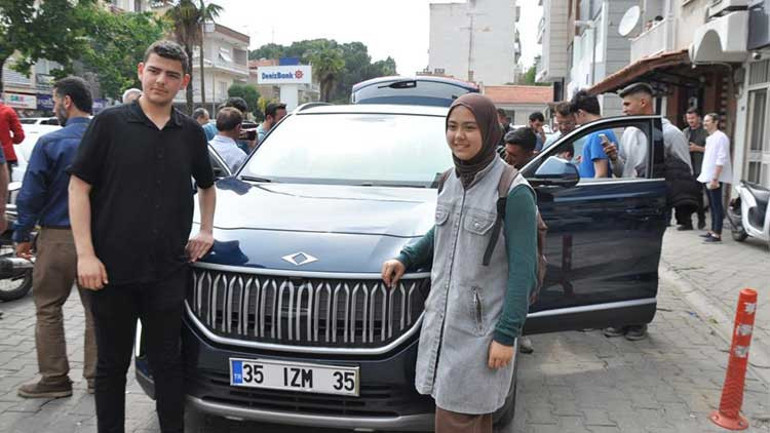 Bakan Kasapoğlu, Manisalılardan Cumhurbaşkanı Erdoğan için rekor oy istedi