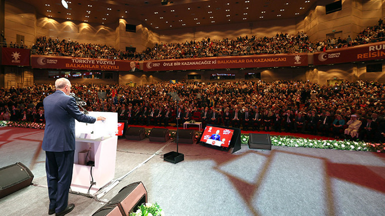 Son dakika... Cumhurbaşkanı Erdoğandan Türkevi açıklaması: Bu teröristi bulmanız, gereğini yapmanız gerekiyor