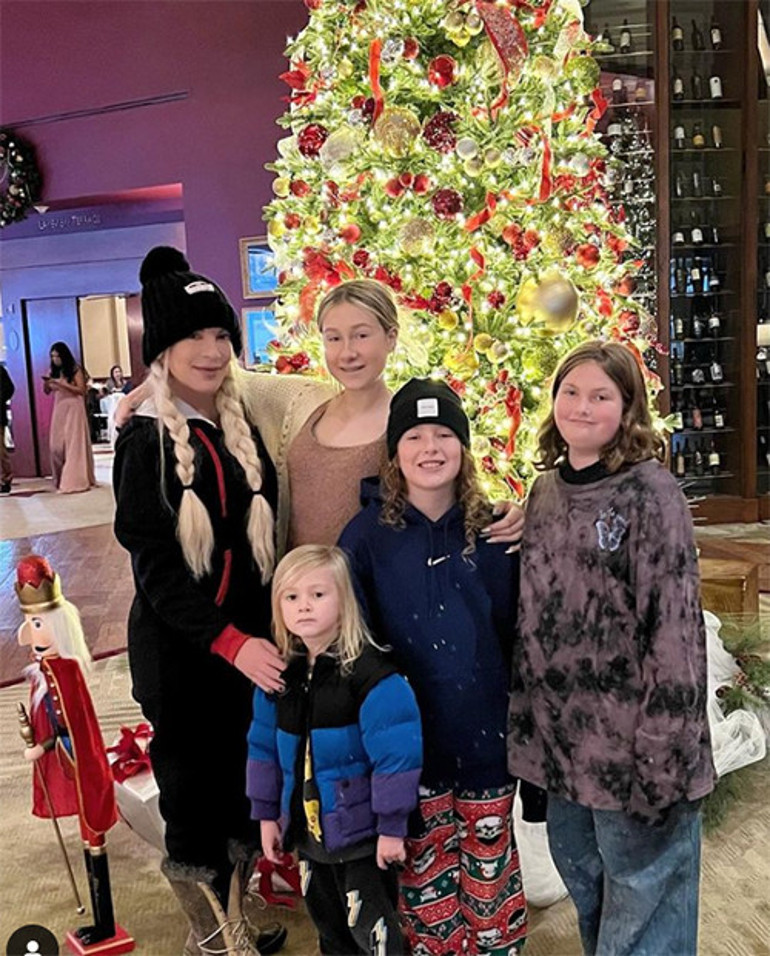 Ünlü oyuncu ve ailesi aylardır hastaneden çıkamıyordu: O kira evinde ailem yavaş yavaş ölüyordu